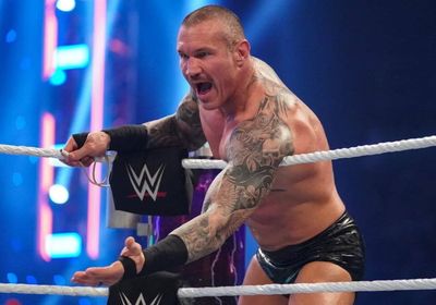 WWE Legend Wr Randy Orton Unable To Move After Being Beaten By 20