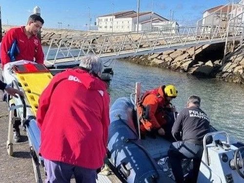 Mulher irlandesa (19) resgatada após ser arrastada por correntes em Portugal