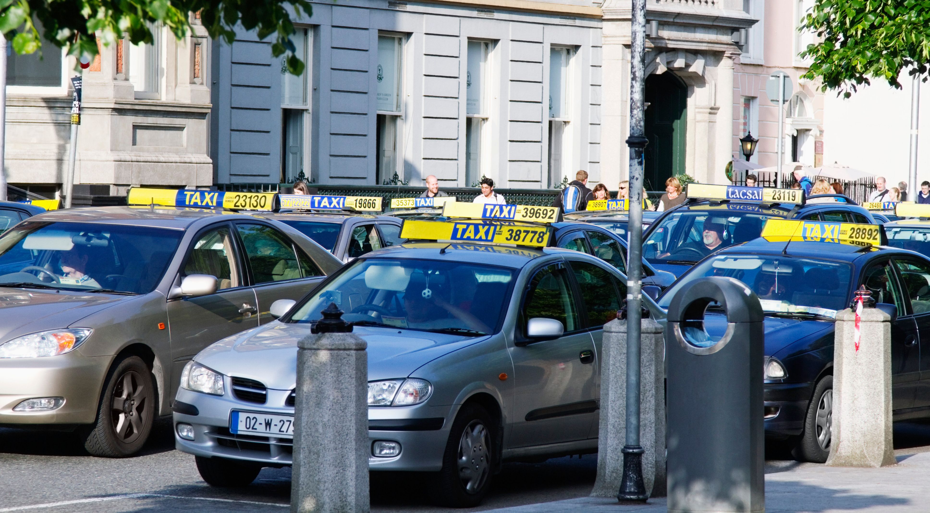 Taxi drivers offered grants up to €25,000 buy Electric Vehicles