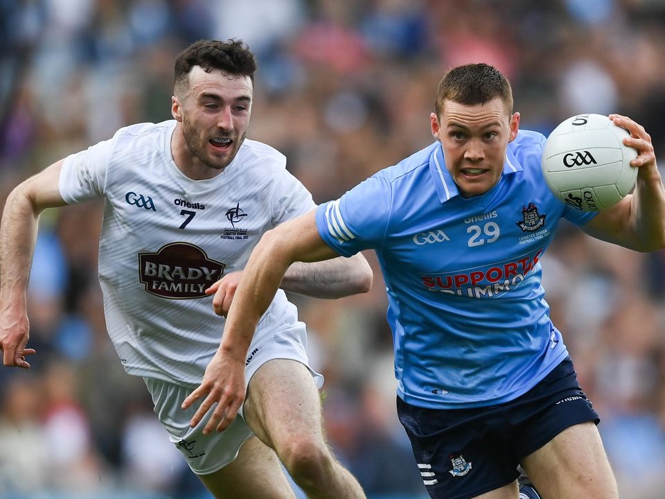 Con O'Callaghan of Dublin in action against Kevin Flynn of Kildare