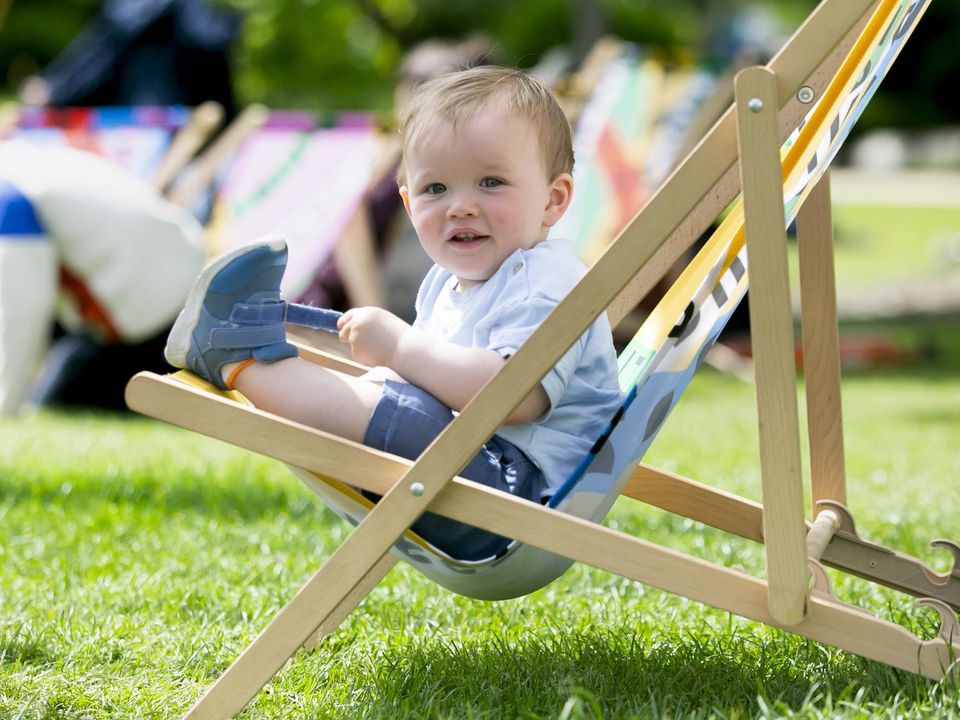 23/05/2023
Riley Nolan 1 from the city centre
enjoying the good weather during the Dublin Literature Festival
in Merrion Square, Dublin.
Photo: Gareth Chaney/ Collins Photos