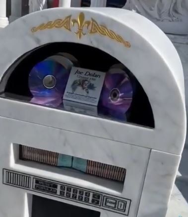 The incredible solar-powered jukebox with Joe Dolan pride of place