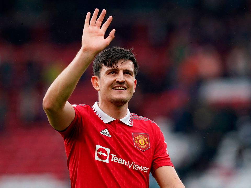 manchester united maguire shirt