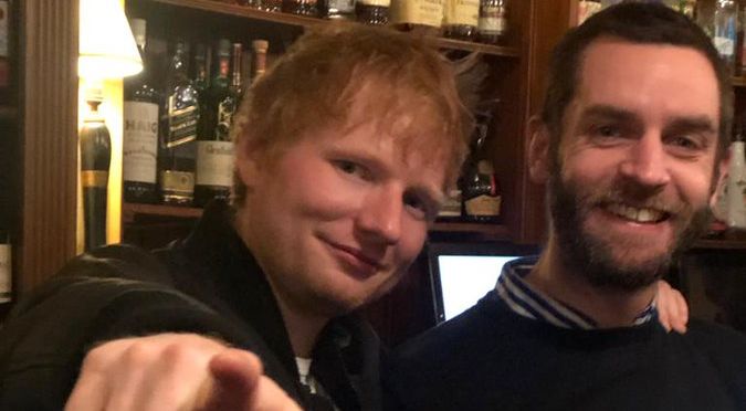Ed Sheeran posing for a photo in Fitzgeralds of Sandycove (Twitter)