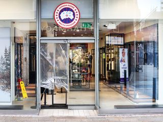 Canada goose hotsell retail jobs