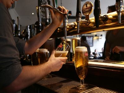 Les pubs doivent facturer 10 € la pinte pour rester en activité, déclare le publicain de Dublin, Martin Keane