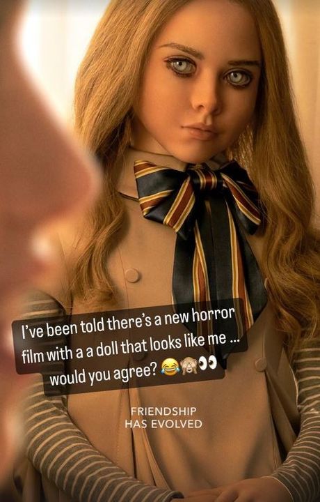Una took to Instagram to ask fans about the resemblance.