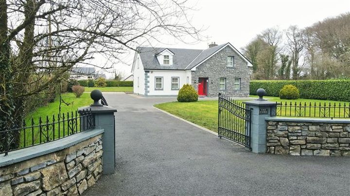 Irish home of Oasis superstars Liam and Noel Gallagher and family is sold