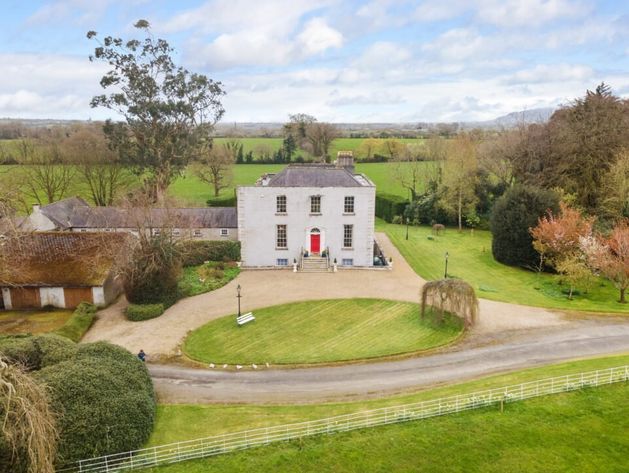 See inside spectacular Georgian county house sold to overseas buyer for almost €2m