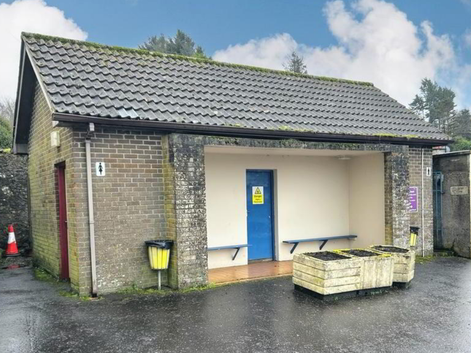 From Public Toilet to Cozy Apartment: Drumquin’s Unique Transformation