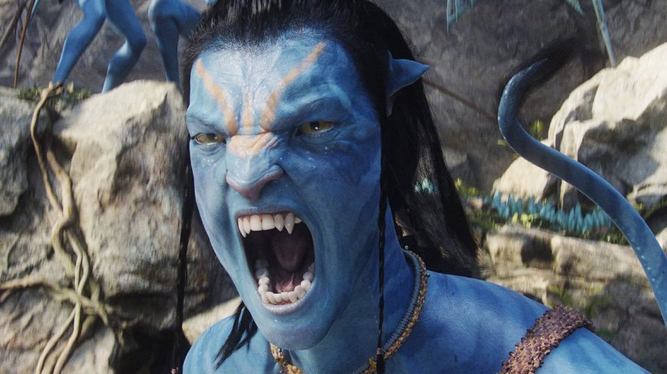 An angry ninja smurf in the latest Avatar movie