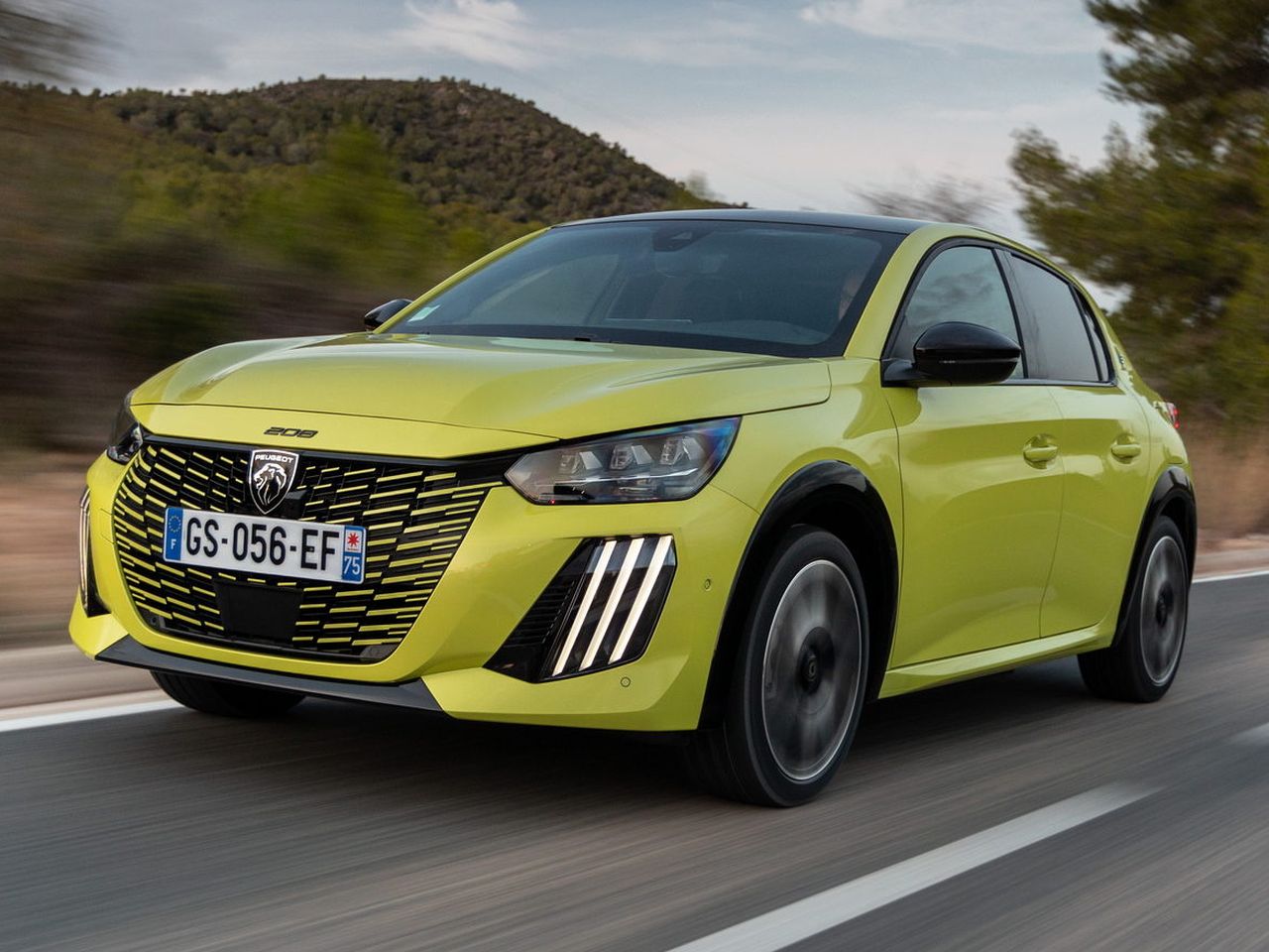 Peugeot launches electric 308 with new motor, 400 km range