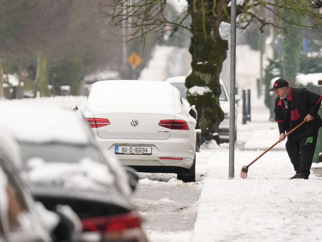 Orange weather warnings remain in place for 11 counties as up to 10cm of snow expected