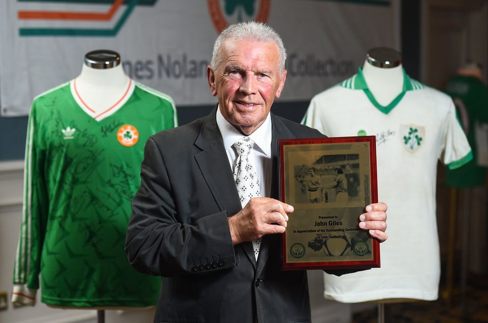 John Giles accepts an outstanding achievement award in 2018. Photo by David Fitzgerald/Sportsfile