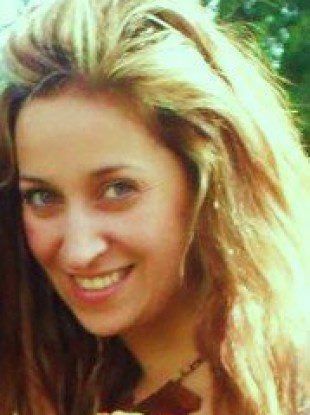 Esra Uyrun