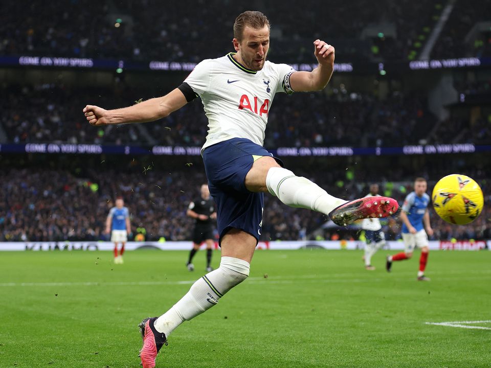 LONDON, ENGLAND - JANUARY 07:  Harry Kane of Tottenham Hotspurs shoots at goal during the Emirates FA Cup third round matcvh between Tottenham Hotspurs and Portsmouth at Tottenham Hotspur Stadium on January 07, 2023 in London, England. (Photo by Julian Finney/Getty Images)