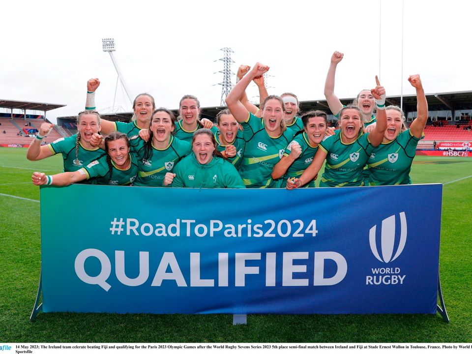 Ireland celebrate beating Fiji and qualifying for the Paris Olympic Games