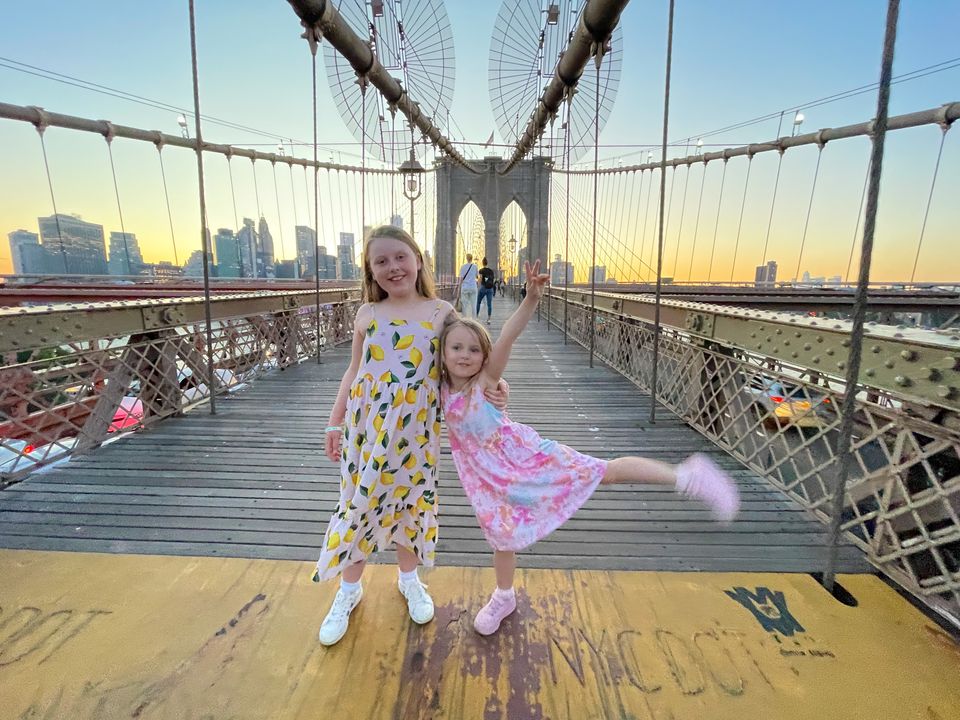 Charlie and Billie May on Brooklyn Bridge