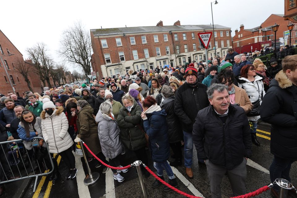 Hundreds of people arrived to supporthe families mark the 30th anniversary of the Sean Graham bookmakers atrocity