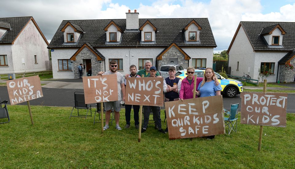 Radharc na Baile residents protesting over paedophile Chris Morrison being in their area