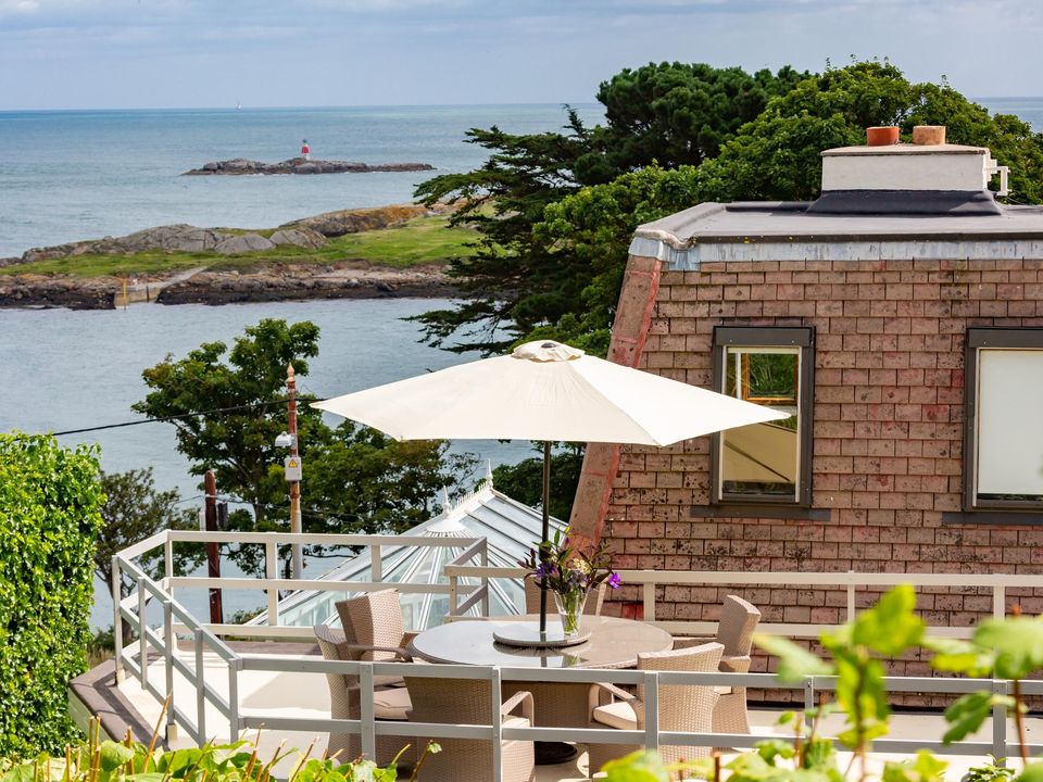 The raised sun deck