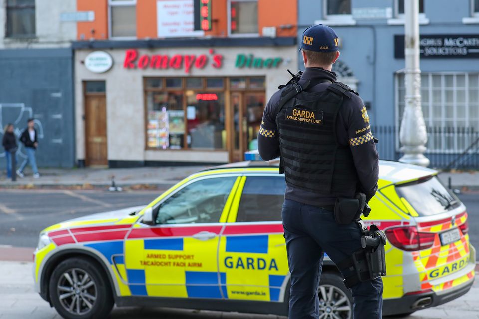 A member of the Garda Armed Support Unit on duty at the Special Criminal Court where the trial of Gerry Hutch for the murder of David Byrne continues. PIC: Collins Courts