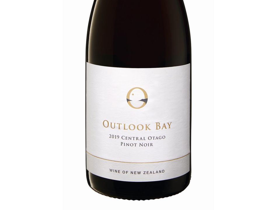 2020 Outlook Bay Pinot Noir, €10.99