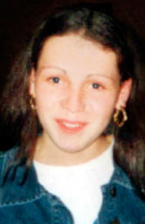 Debbie McComb (15 ans) a été tuée par une voiture volée sur Springfield Road à Belfast en mars 2002.