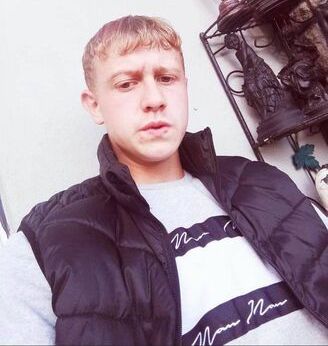Johnny Foley, lat 16, który był pasażerem skradzionego samochodu, zginął w wypadku