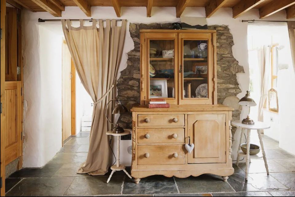 The Artists' Studio in Bantry, Cork - a cottage available on Airbnb over the Christmas period.