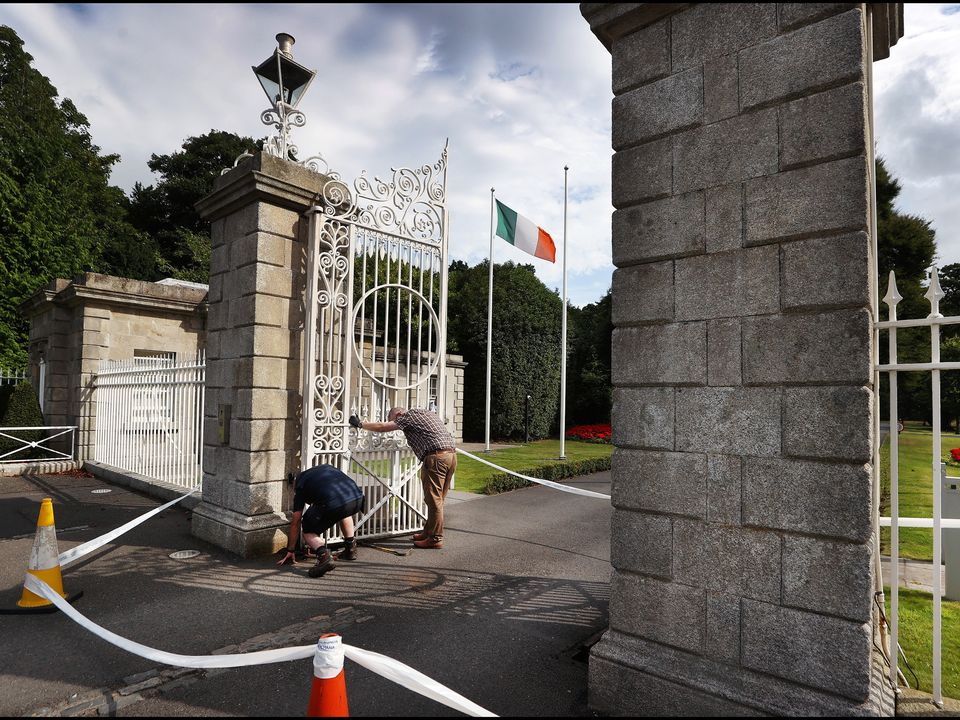 Damaged gates at Áras an Uachtaráin