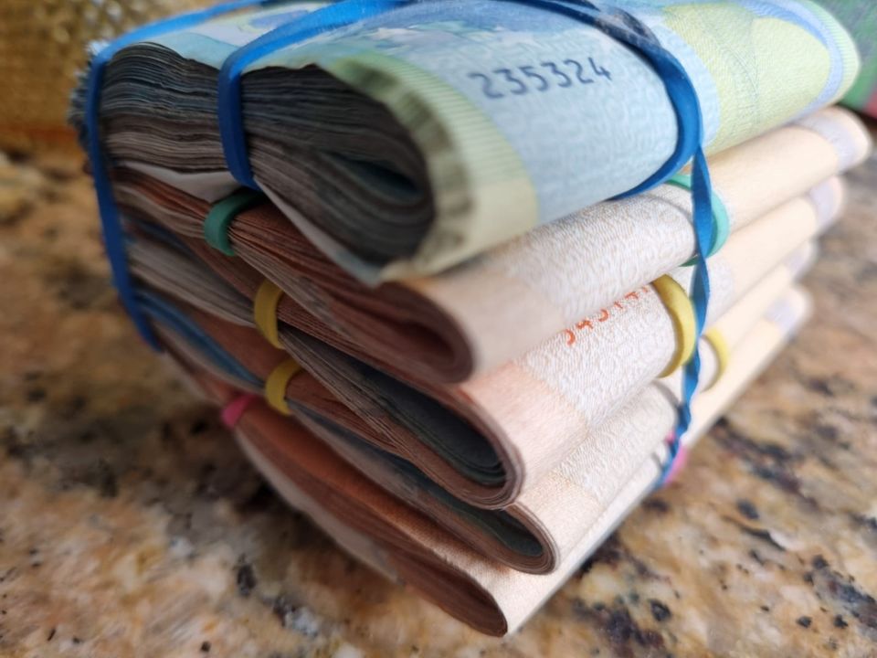 CAB seize €19K cash, Volkswagen car, Louis Vuitton bag and