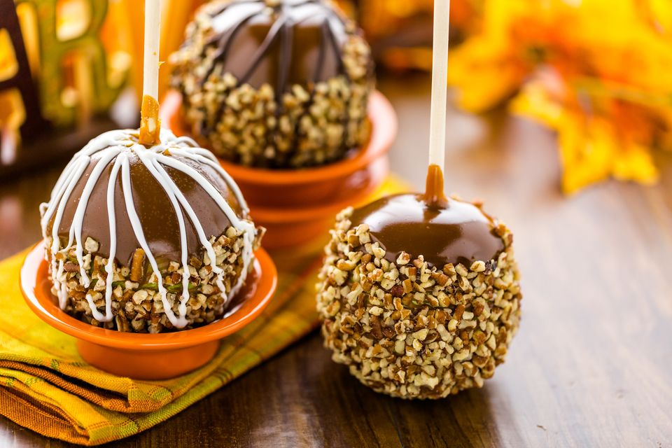 Chocolate-dipped apples