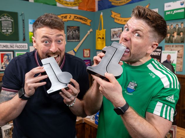 2 Johnnies hit number one in the Irish charts with debut album