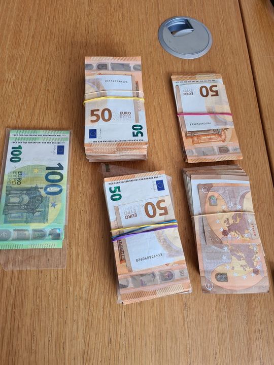 Cash seized by CAB. Photo: An Garda Siochana
