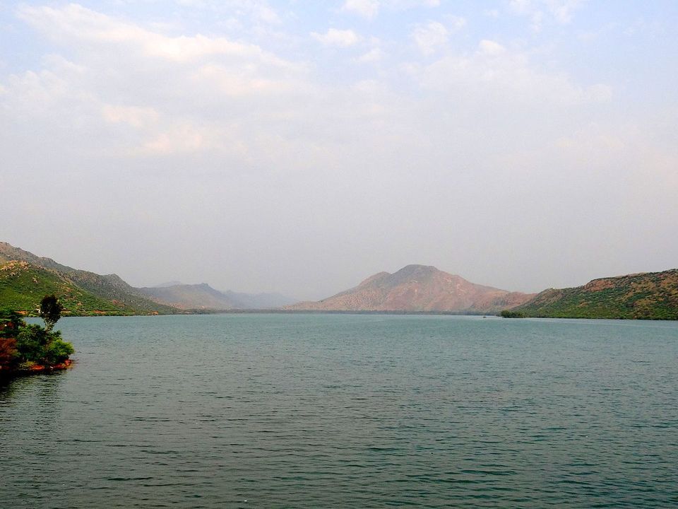 Tanda Dam. Photo: Fidakhan 1, CC BY-SA 3.0