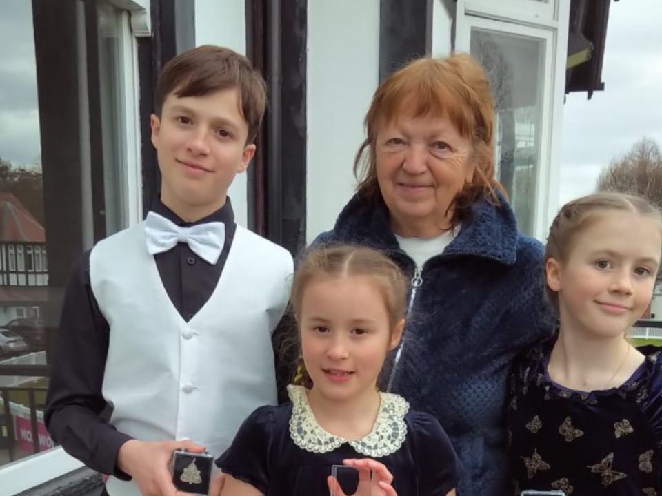 Ukrainian woman Katheryna Selve with her family