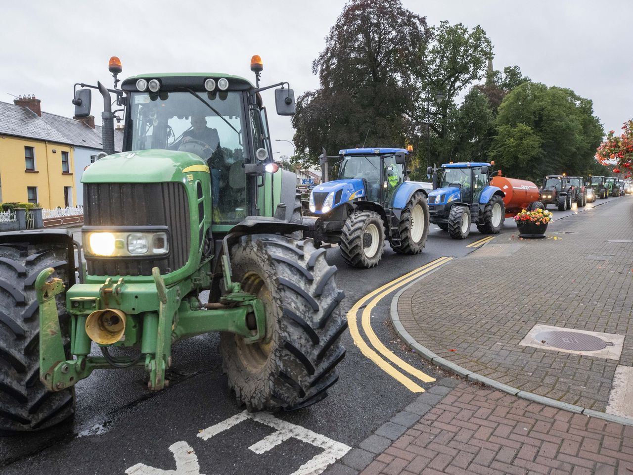 Irish Farmers’ Association Beginning Nationwide Protest As Traffic ...