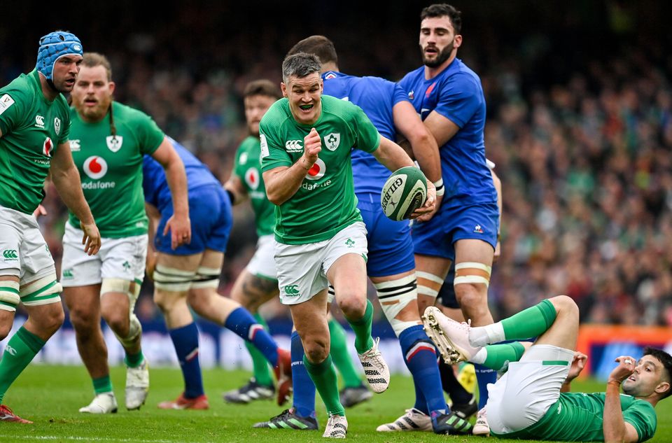 Jonathan Sexton of Ireland makes a break during the Guinness Six Nations Rugby Championship against France. Photo: Brendan Moran/Sportsfile