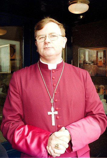 Bishop Pat Buckley’s grieving husband Eduardo Yanga given one month to quit Larne home